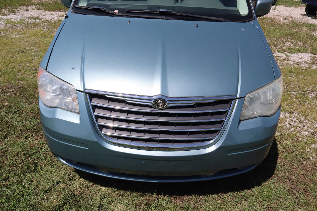 Used 2008 Chrysler Town & Country Touring image 17