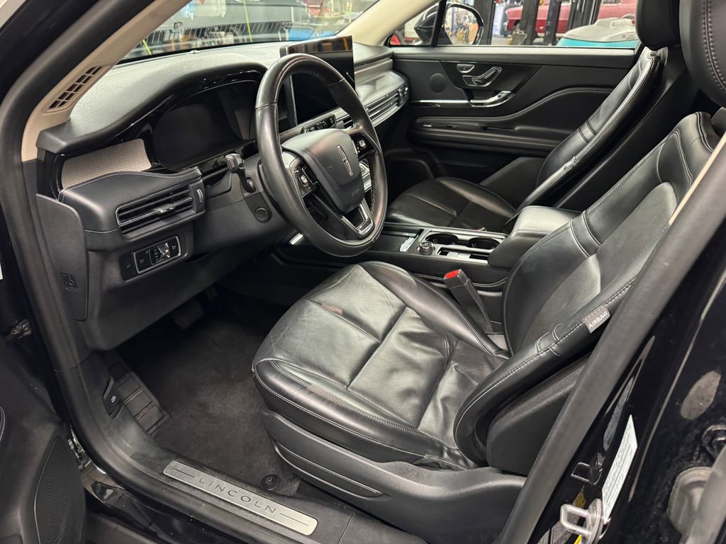 Used 2024 Lincoln Corsair Reserve w/ Equipment Group 201A image 13