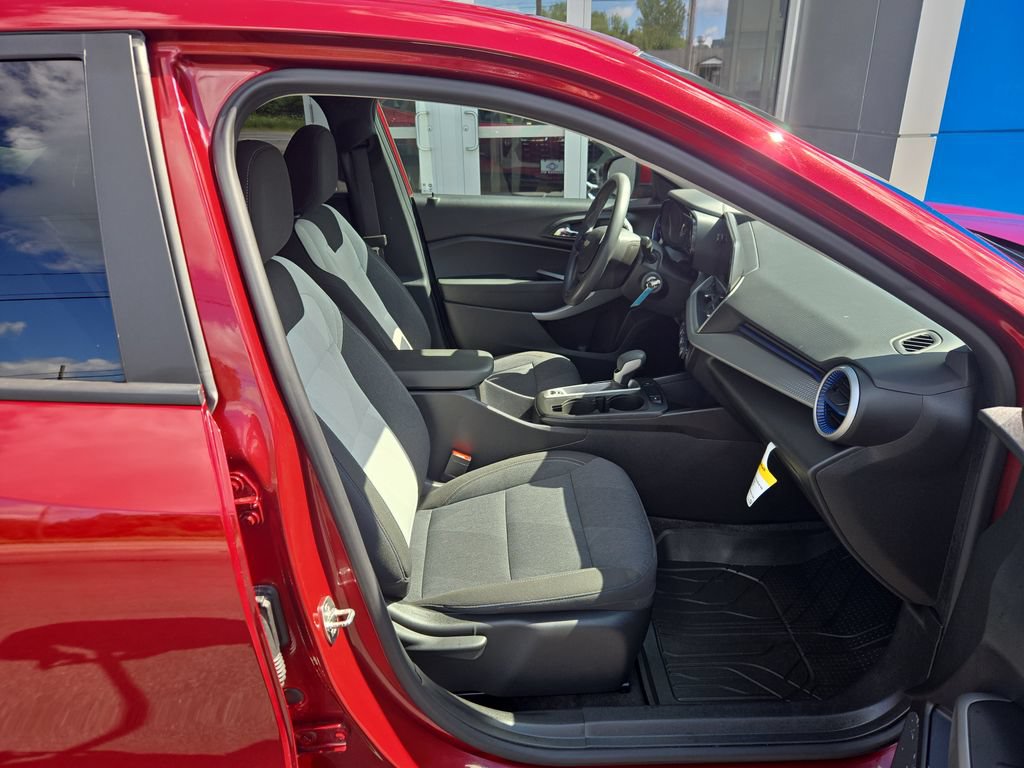 Certified 2024 Chevrolet Trax LS w/ LS Convenience Package FWD image 15