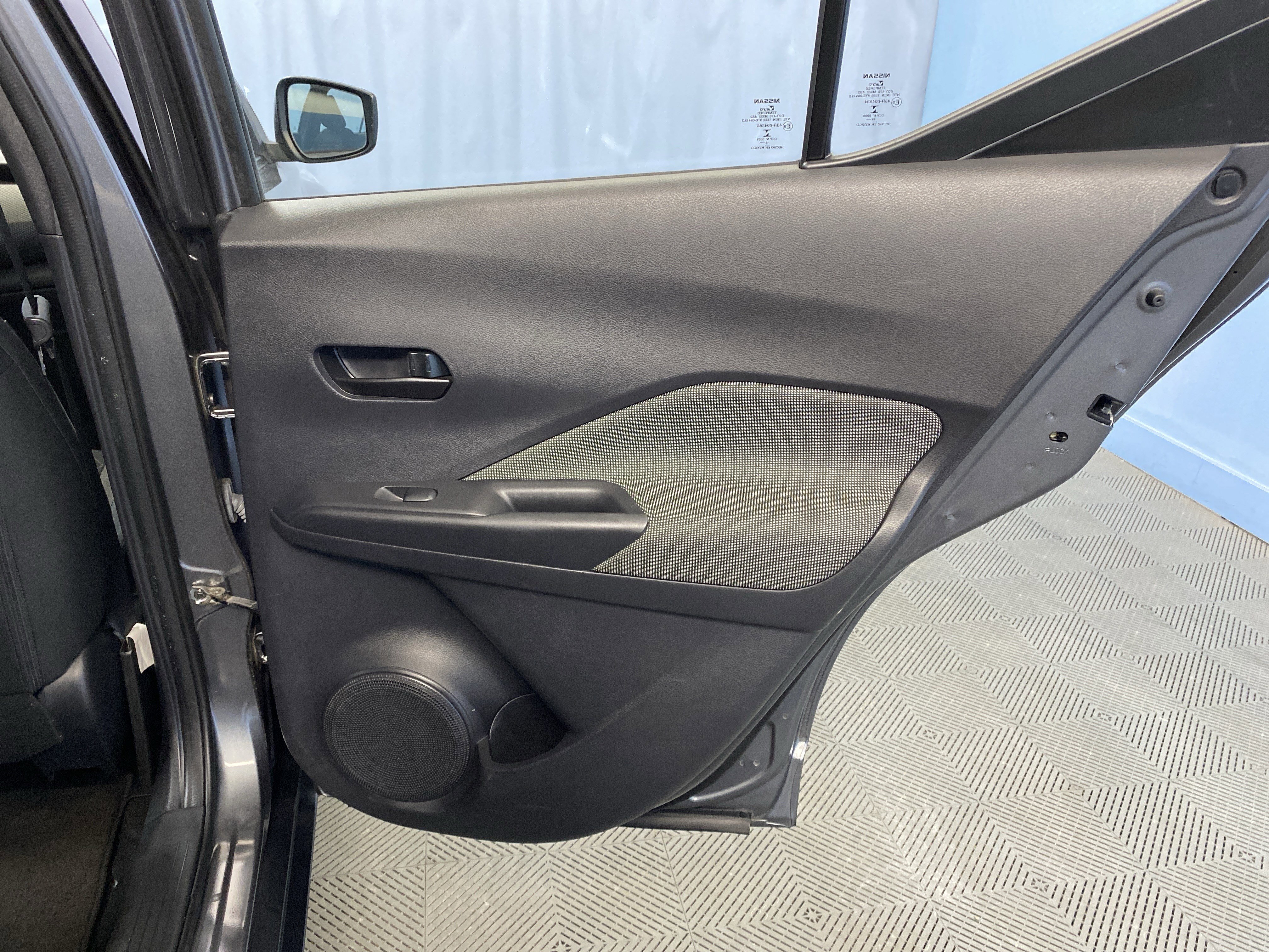 Used 2018 Nissan Kicks S image 34