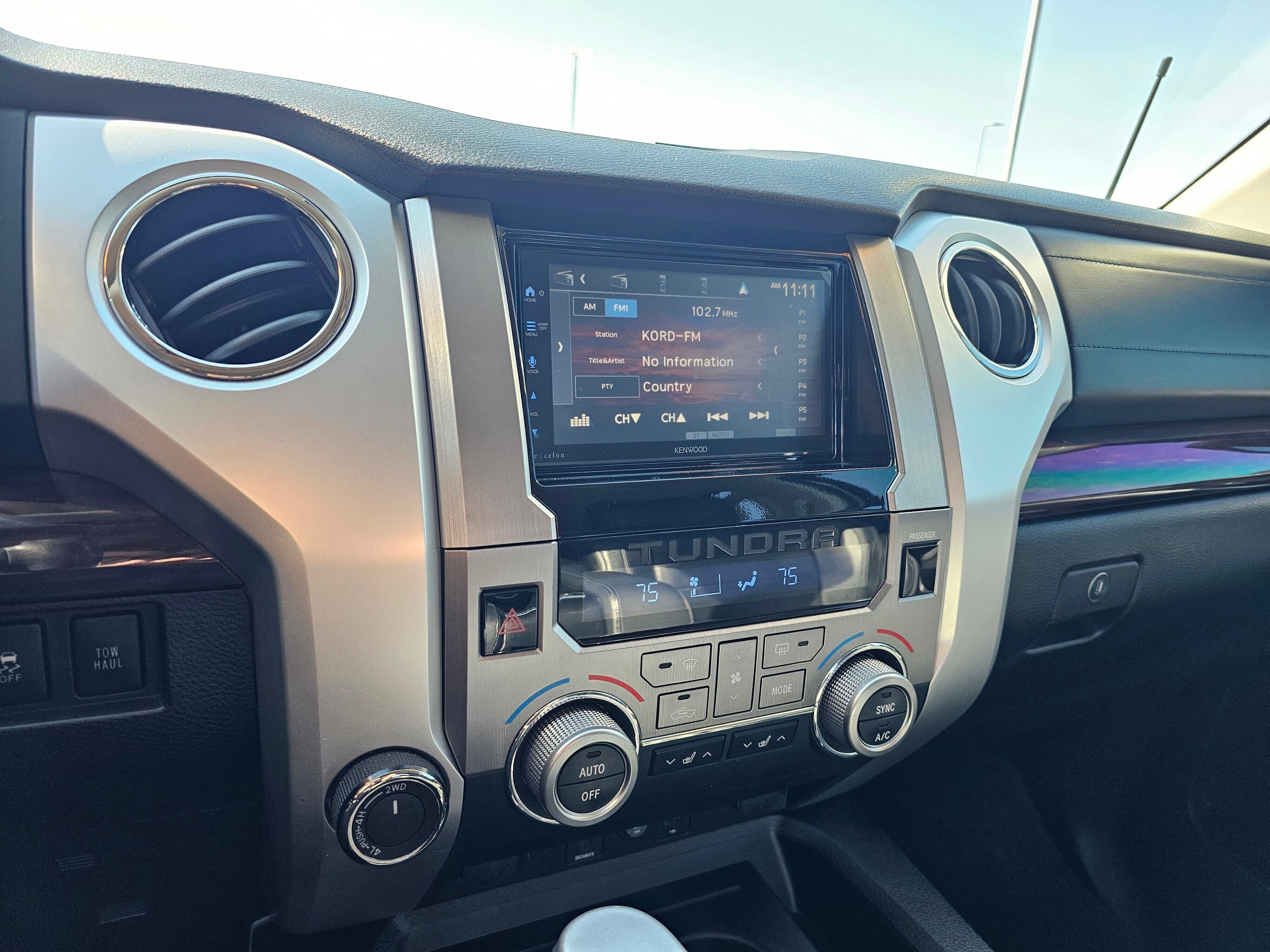 Used 2014 Toyota Tundra Limited w/ Limited Premium Package image 25