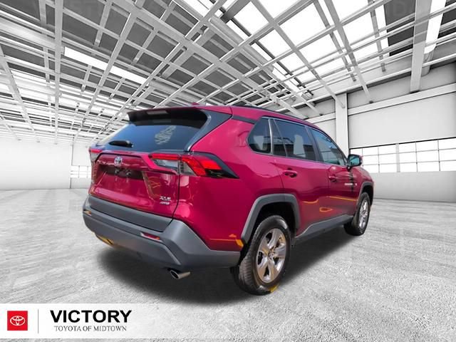 Used 2025 Toyota RAV4 XLE AWD/4WD image 4