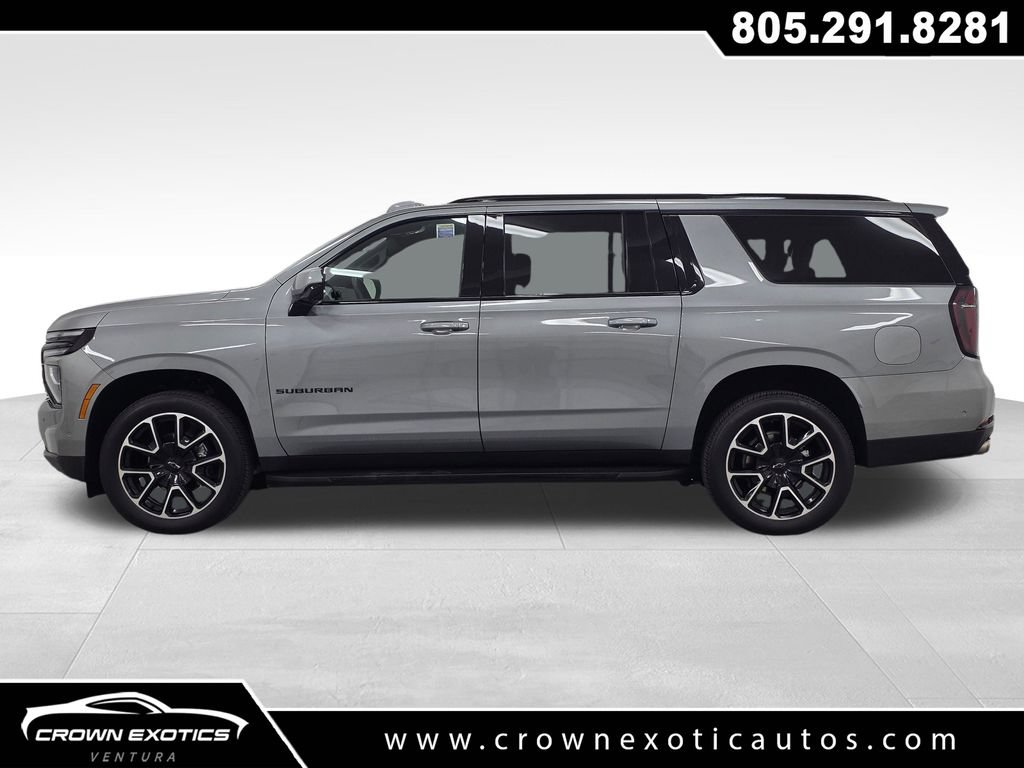 Used 2026 Chevrolet Suburban RST AWD/4WD image 4