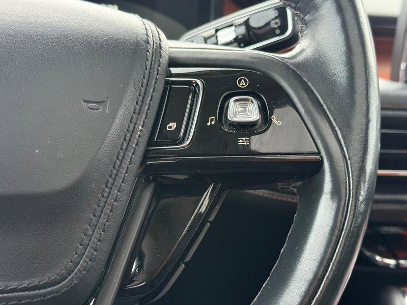 Used 2020 Lincoln Aviator Reserve w/ Equipment Group 202A image 19