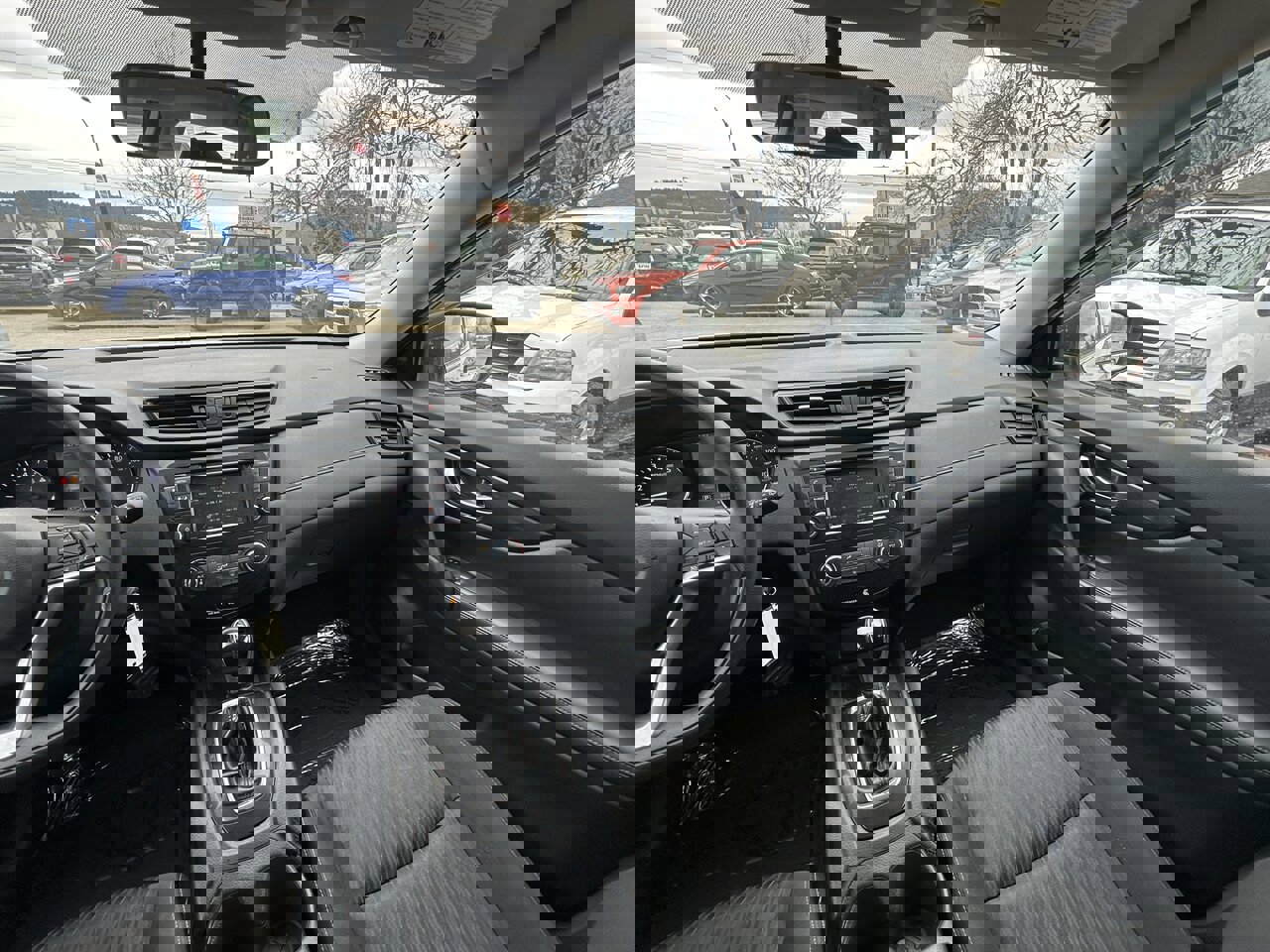 Used 2018 Nissan Rogue S image 26