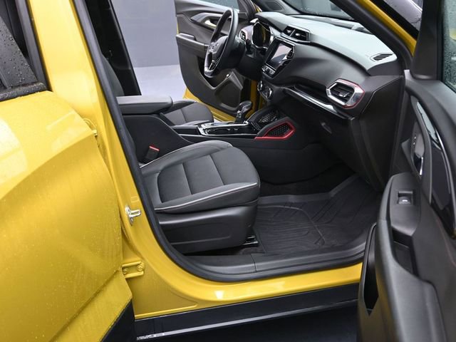 Used 2023 Chevrolet TrailBlazer RS w/ Sun and Liftgate Package AWD/4WD image 15