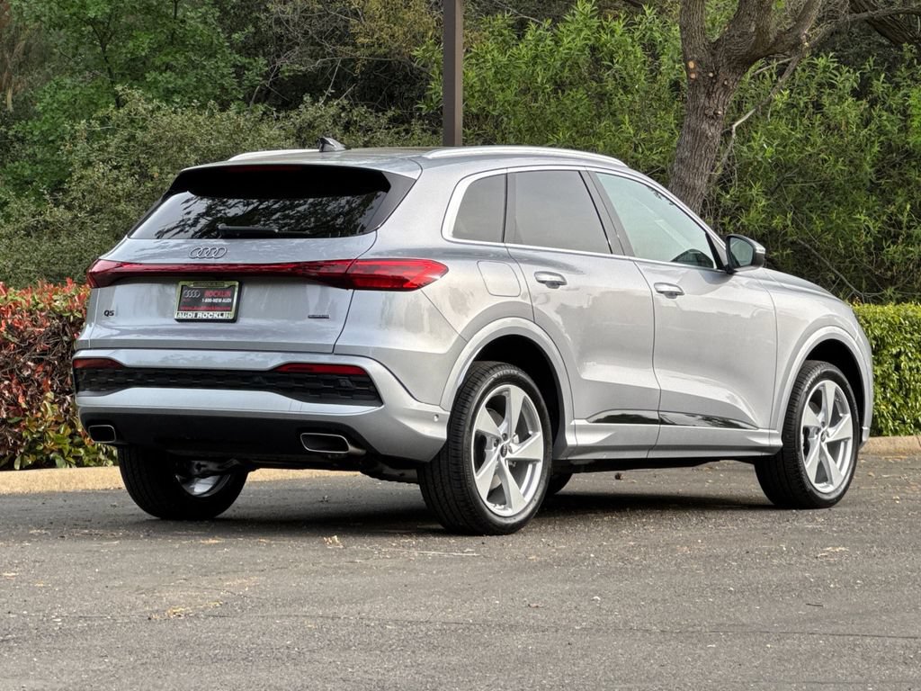 Used 2025 Audi Q5 Premium w/ Premium Plus AWD/4WD image 5
