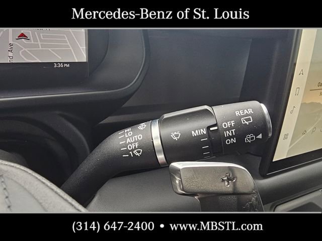 Used 2025 Land Rover Defender 110 V8 AWD/4WD image 29