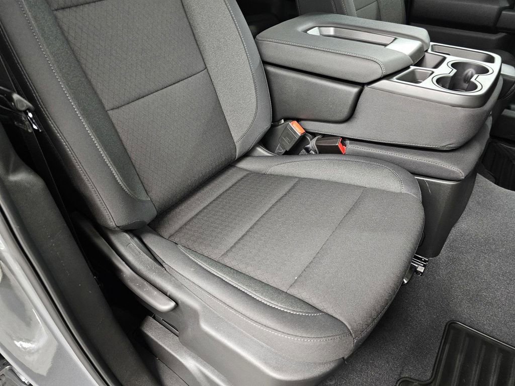 Used 2026 Chevrolet Silverado 1500 Custom AWD/4WD image 25