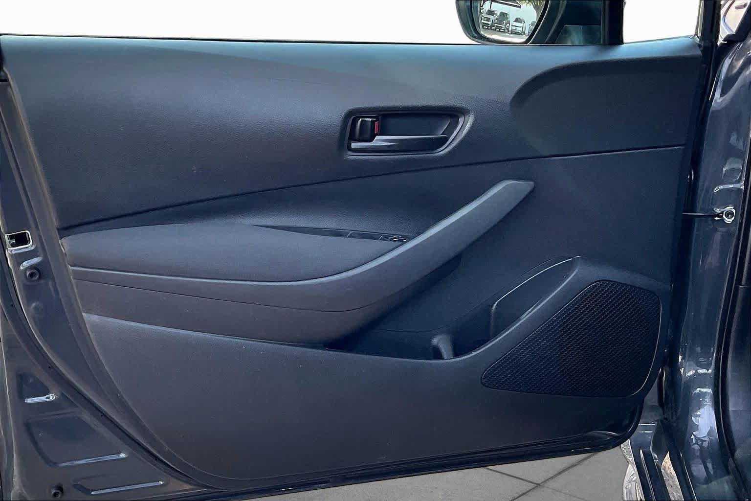 Used 2023 Toyota Corolla LE FWD image 22