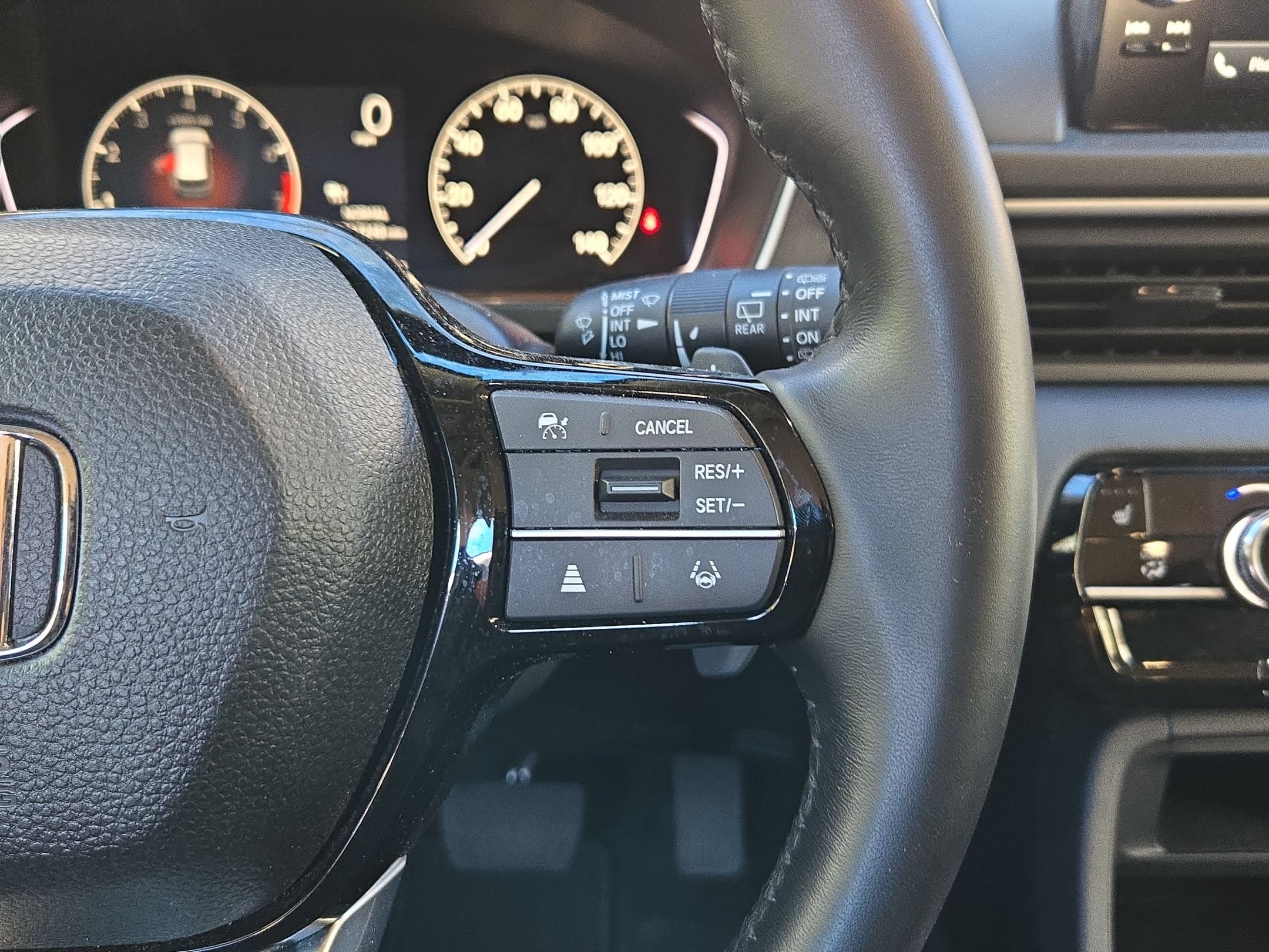 Used 2025 Honda Pilot EX-L image 22