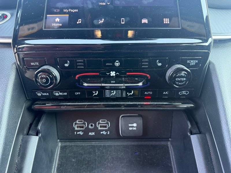 Used 2024 Jeep Grand Cherokee Altitude AWD/4WD image 12