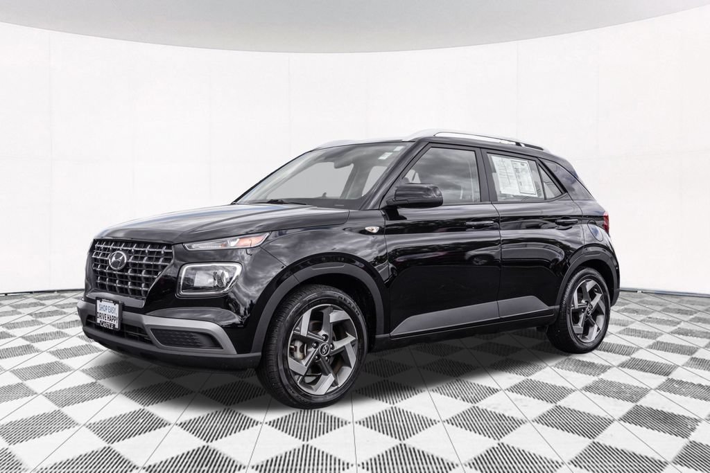Used 2023 Hyundai Venue SEL w/ Cargo Package FWD image 6