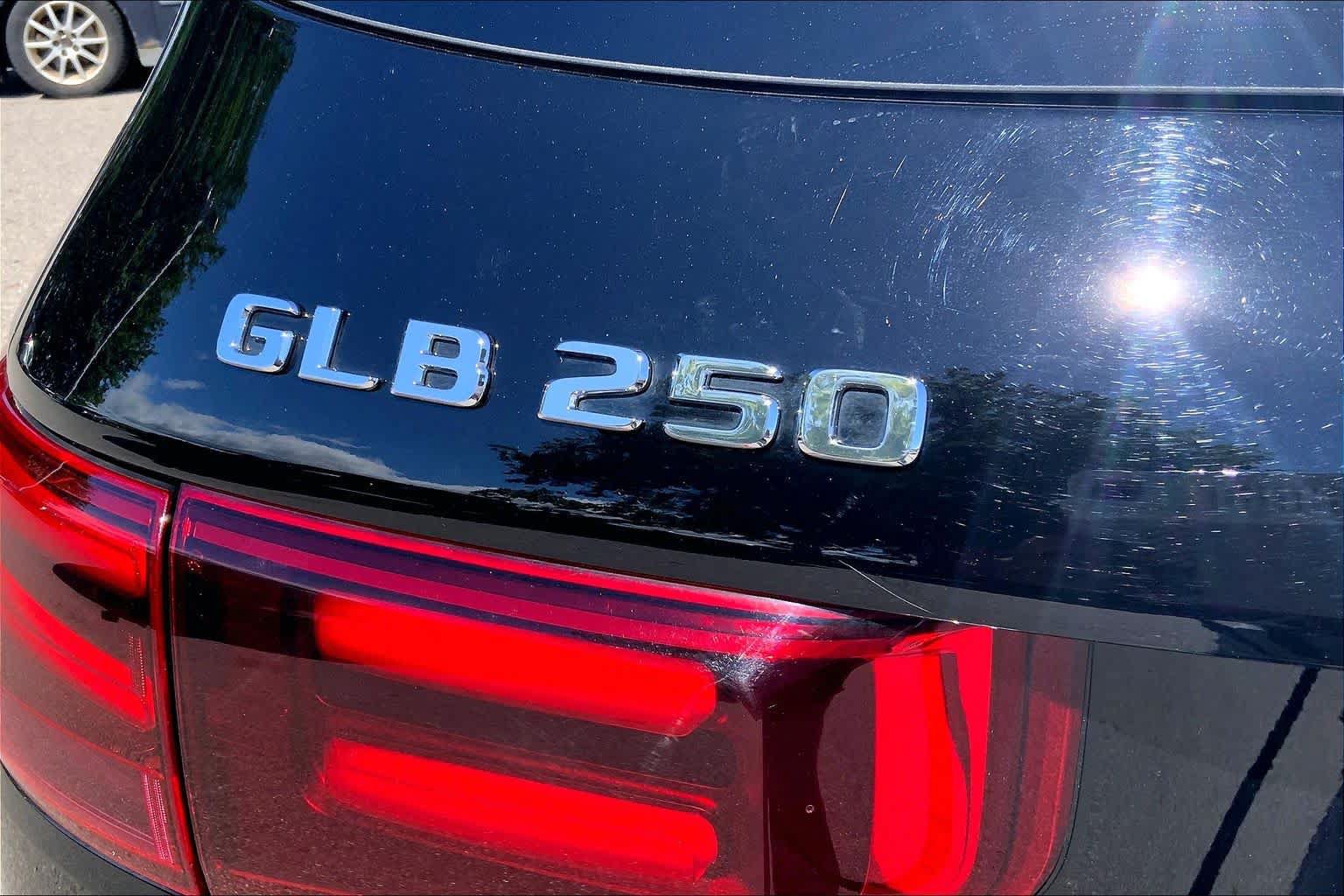 Used 2026 Mercedes-Benz GLB 250 4MATIC image 31