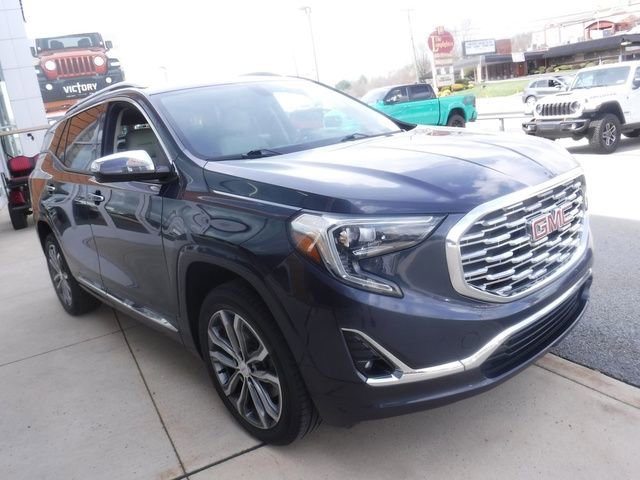 Used 2018 GMC Terrain Denali w/ Comfort Package AWD/4WD image 8