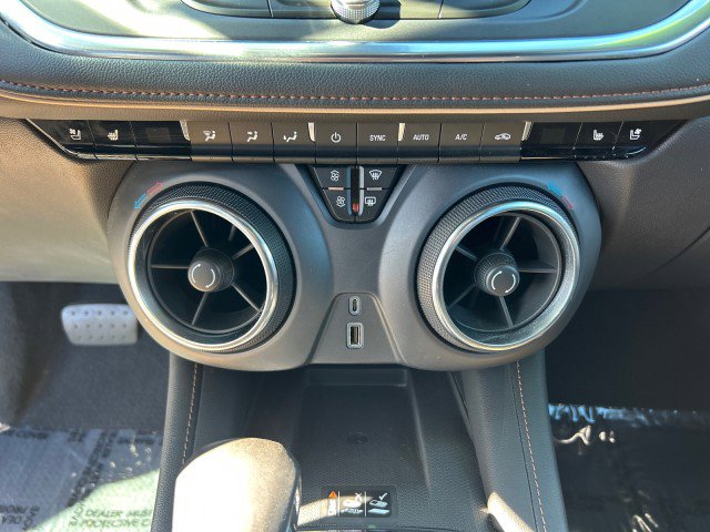 Used 2019 Chevrolet Blazer Premier w/ Sun and Wheels Package image 28