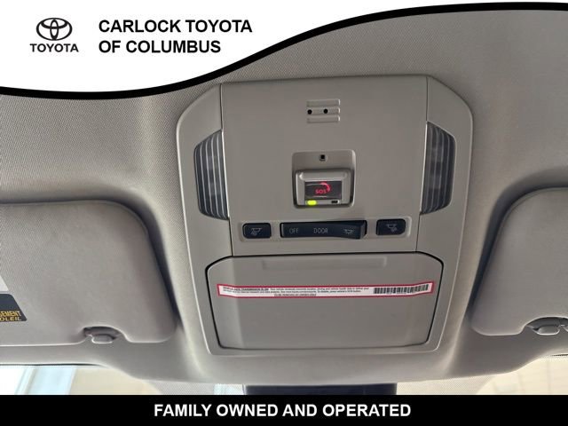 Used 2023 Toyota Highlander LE image 31