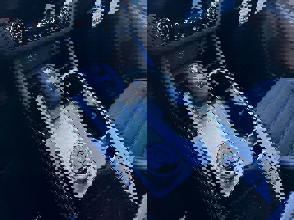 New 2025 Mitsubishi Outlander SE image 19