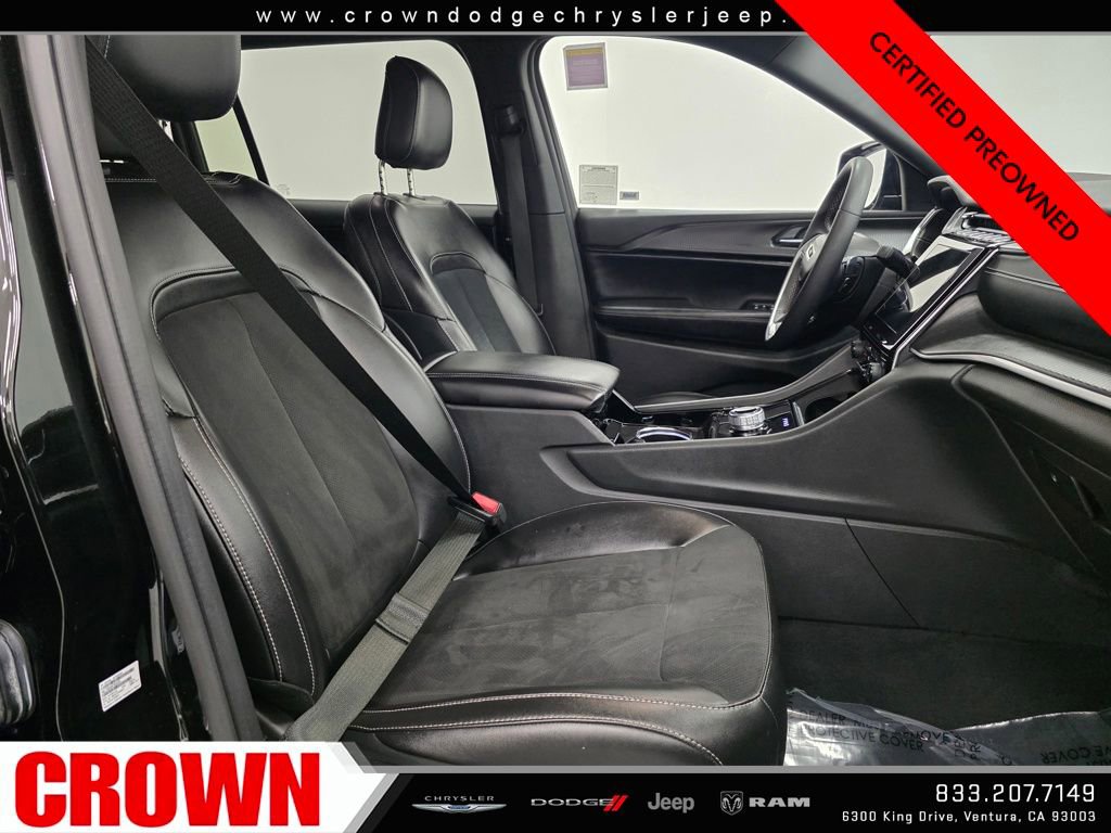 Certified 2023 Jeep Grand Cherokee L Laredo image 9