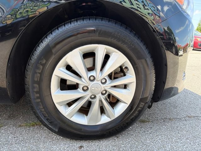 Used 2018 Kia Sedona LX FWD image 30