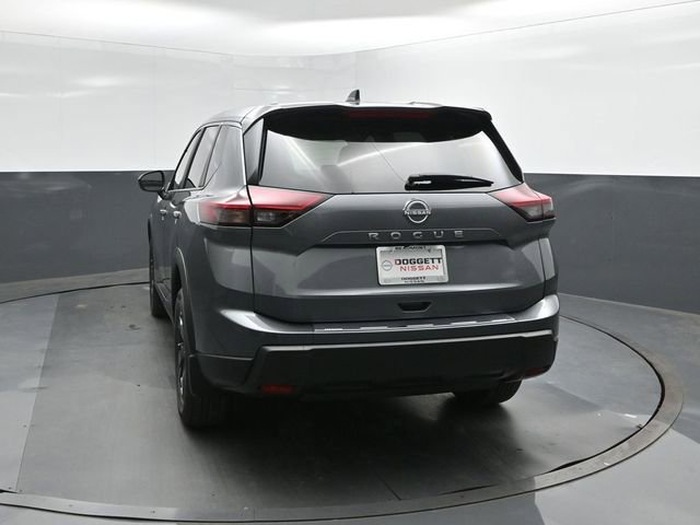 New 2026 Nissan Rogue SV FWD image 5