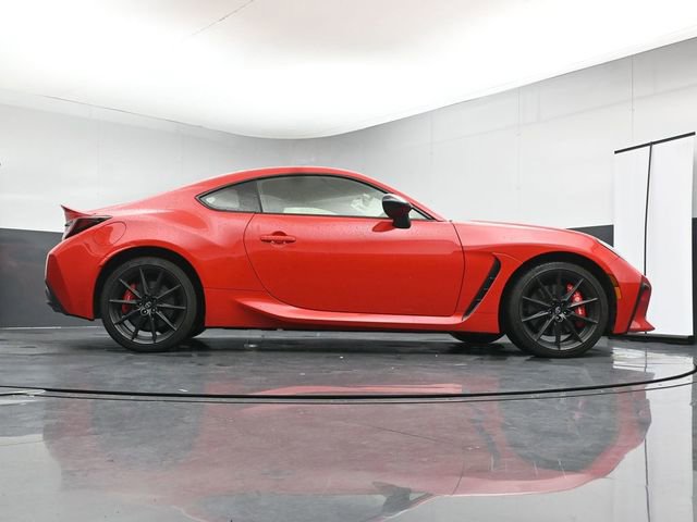 Used 2025 Toyota GR86 Premium w/ Performance Package RWD image 34