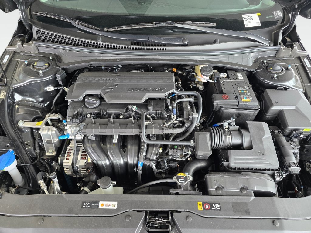 New 2026 Hyundai Elantra Limited FWD image 12