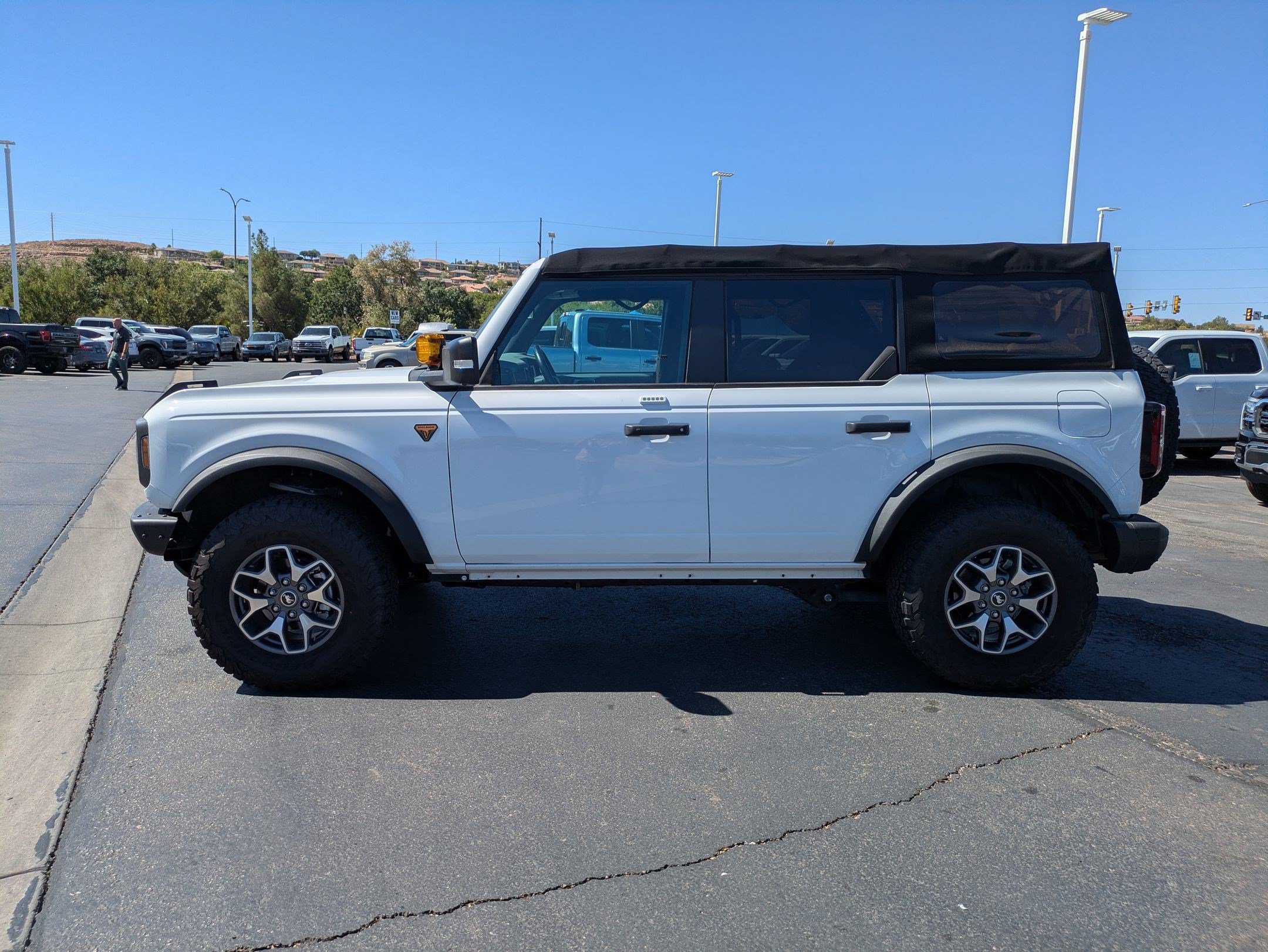 Used 2022 Ford Bronco Badlands AWD/4WD image 9
