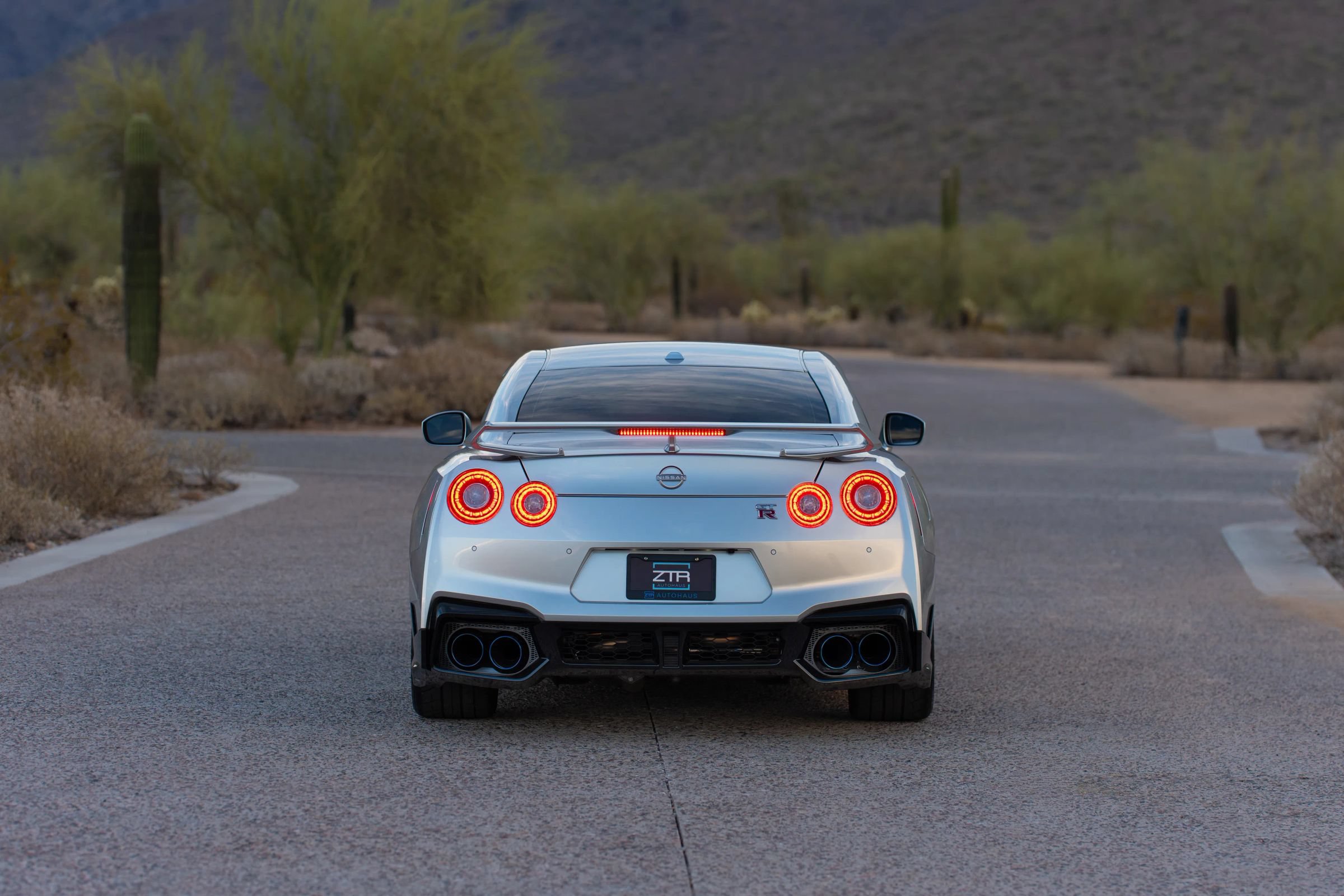 Used 2024 Nissan GT-R Premium w/ Floor Mat Package AWD/4WD image 15
