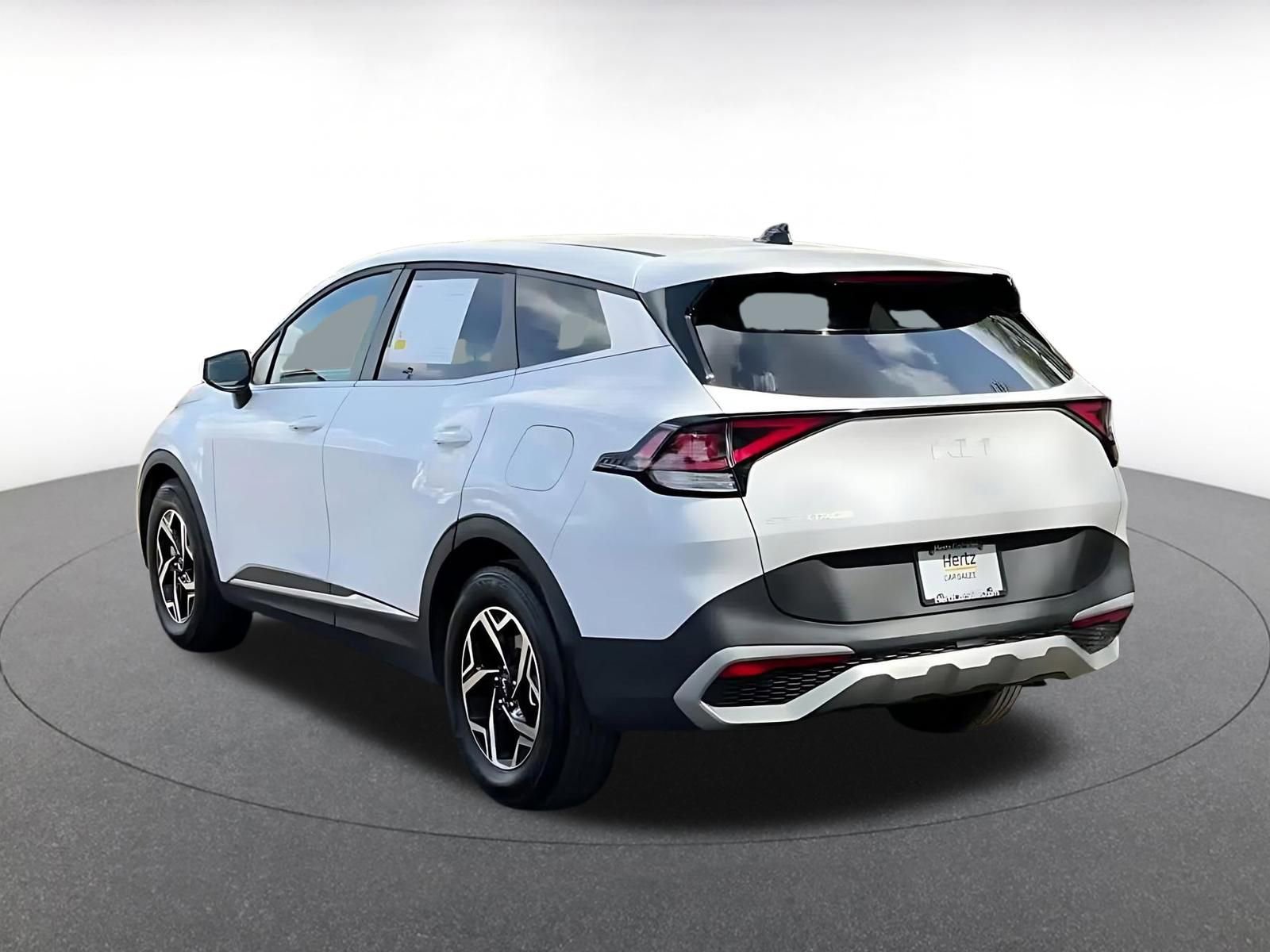 Used 2025 Kia Sportage LX image 11