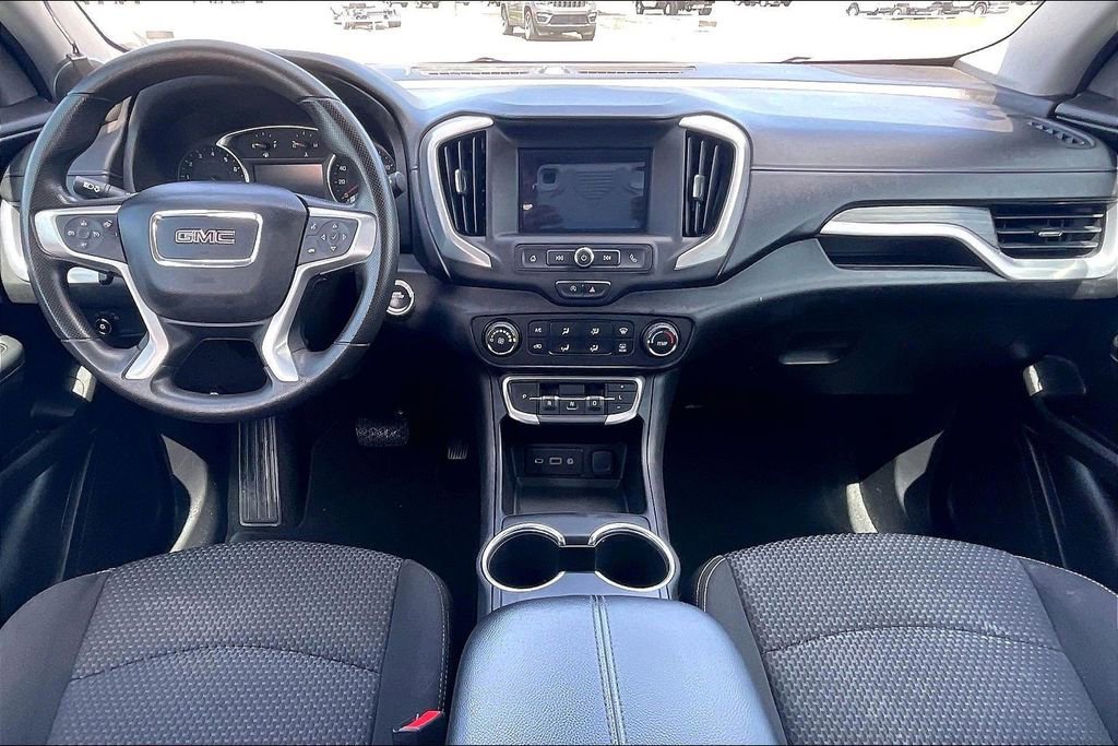 Used 2024 GMC Terrain SLE w/ Elevation Edition FWD image 7