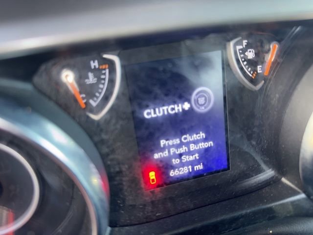 Used 2022 Jeep Gladiator Sport image 10