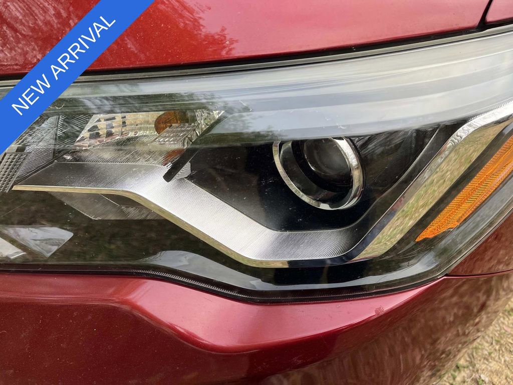 Used 2019 Nissan Pathfinder SV w/ Cargo Package image 9