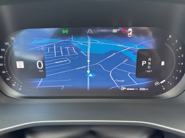 Certified 2025 Volvo XC40 B5 Core AWD/4WD image 23