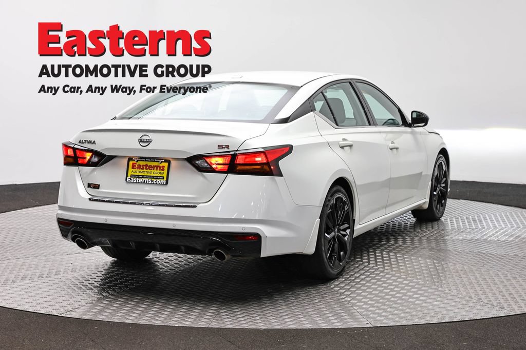 Used 2023 Nissan Altima 2.5 SR FWD image 5
