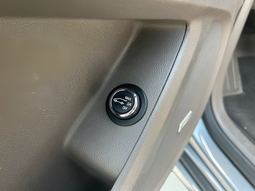 Used 2019 Chevrolet Traverse Premier AWD/4WD image 9