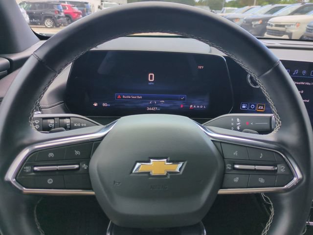 Used 2025 Chevrolet Traverse LT FWD image 32