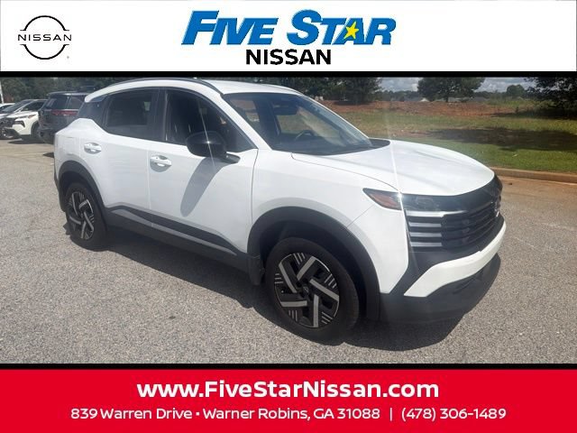 Used 2026 Nissan Kicks SV FWD image 3