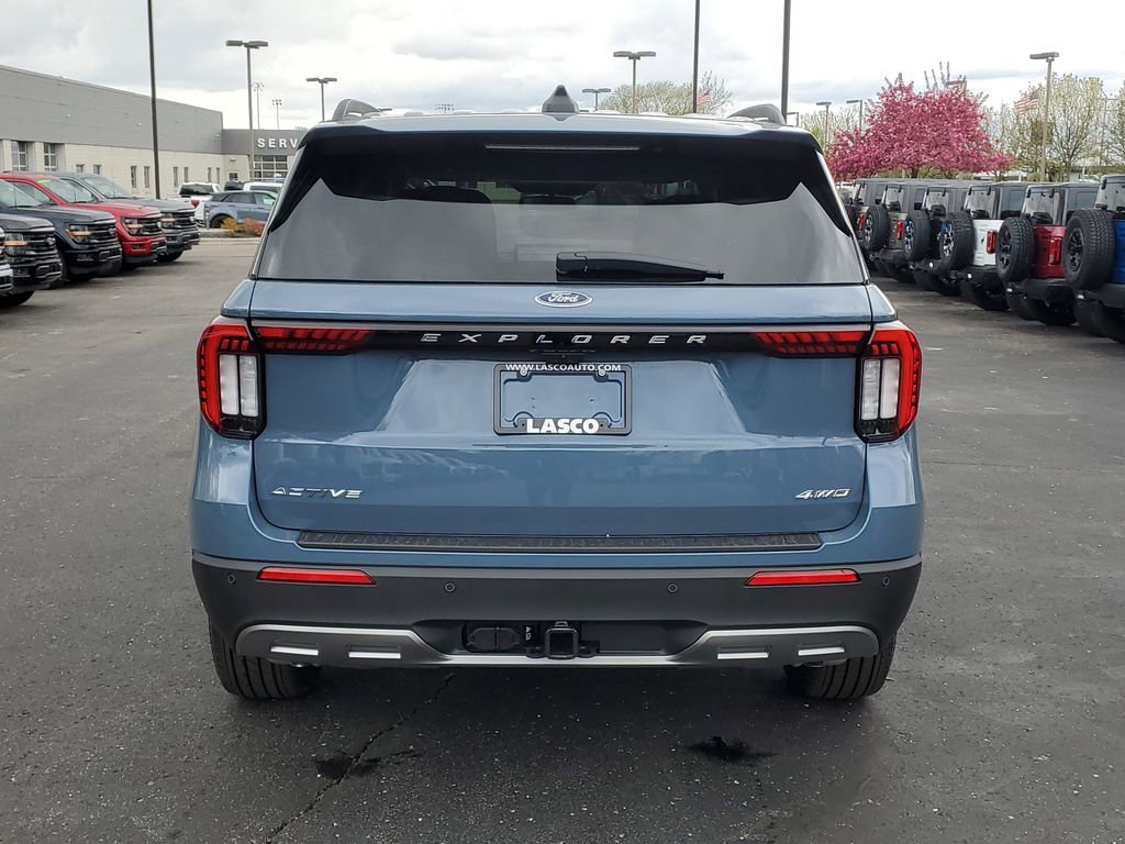 New 2026 Ford Explorer Active AWD/4WD image 5