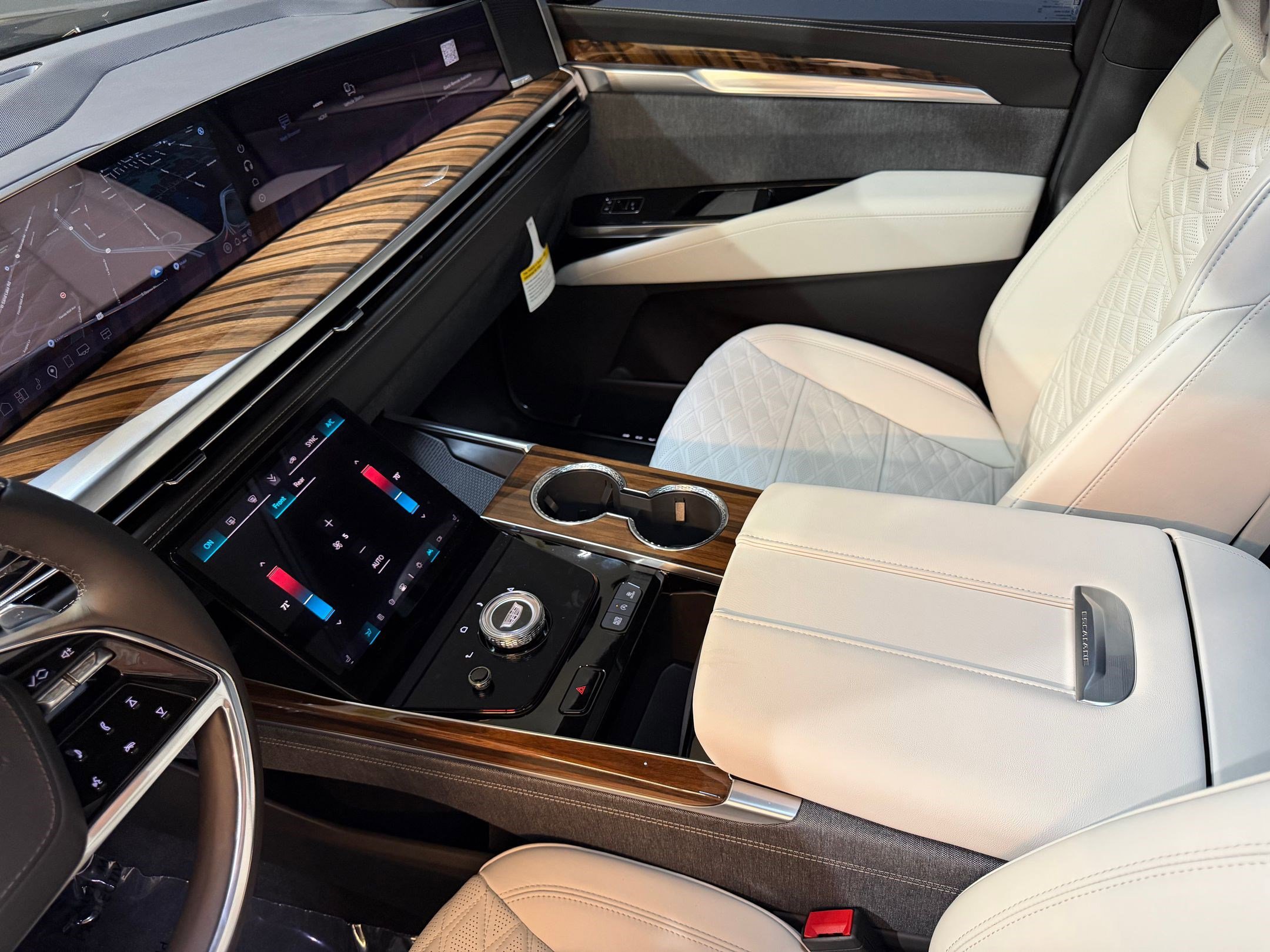 New 2026 Cadillac Escalade ESV Platinum Sport AWD/4WD image 45