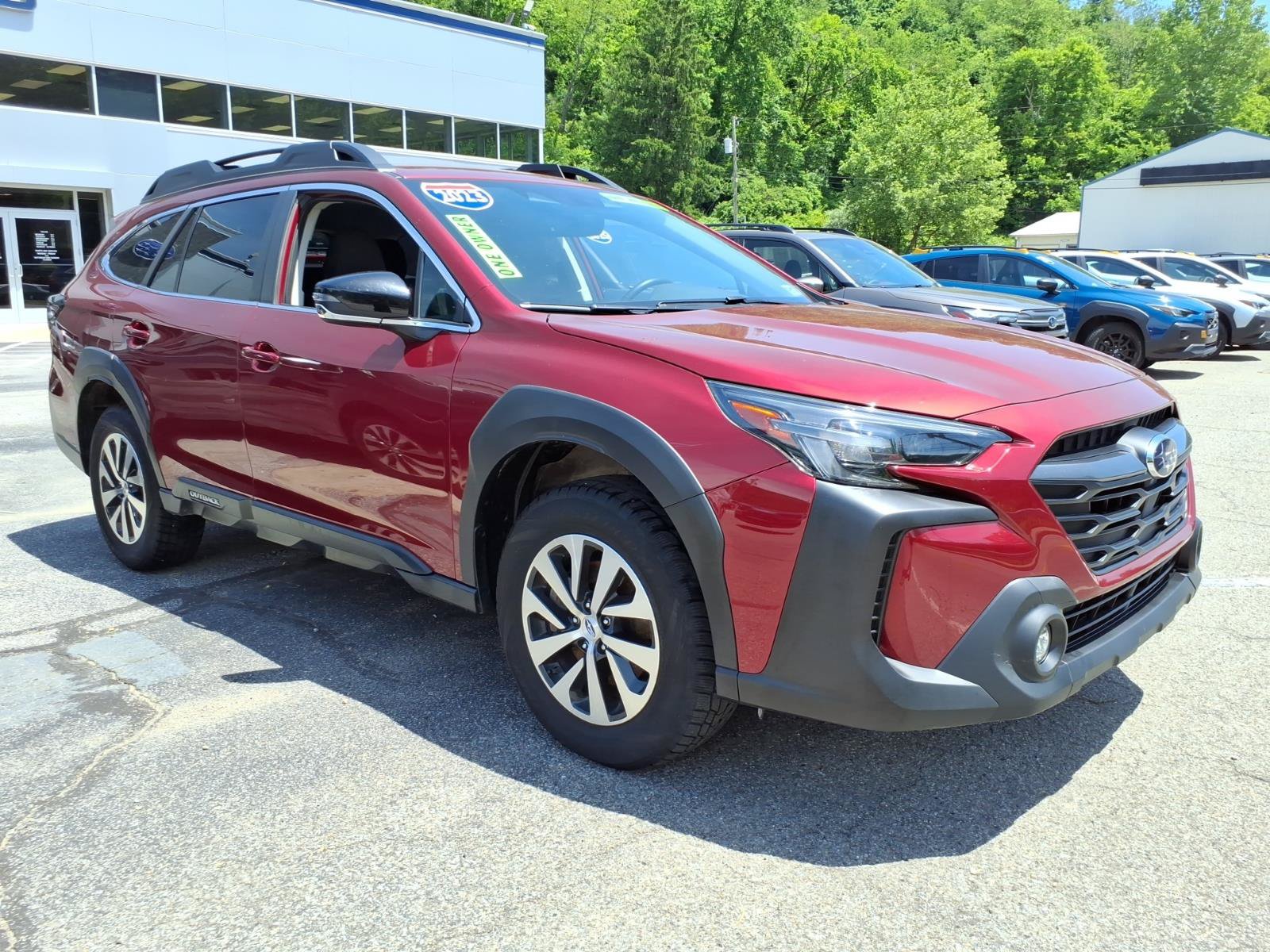Used 2023 Subaru Outback Premium w/ Popular Package #1 AWD/4WD image 2