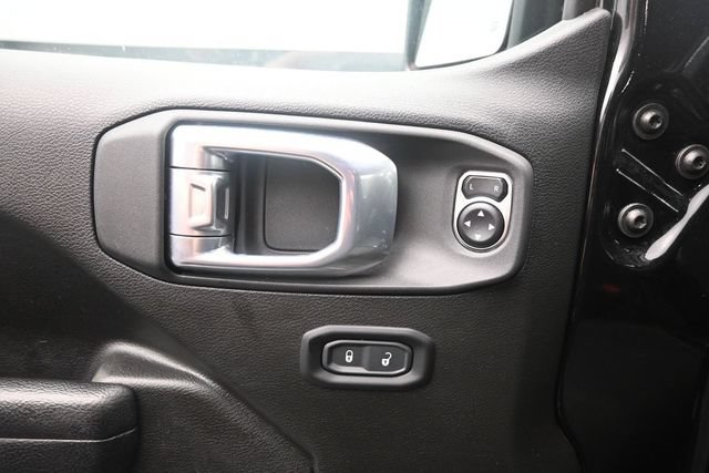 Used 2024 Jeep Gladiator Sport AWD/4WD image 13
