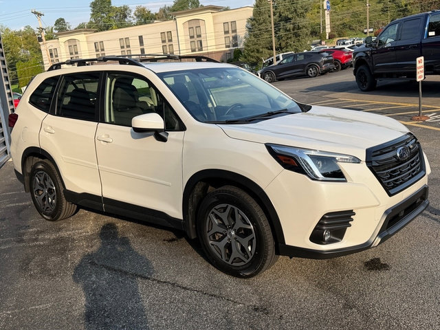 Used 2024 Subaru Forester Premium AWD/4WD image 11