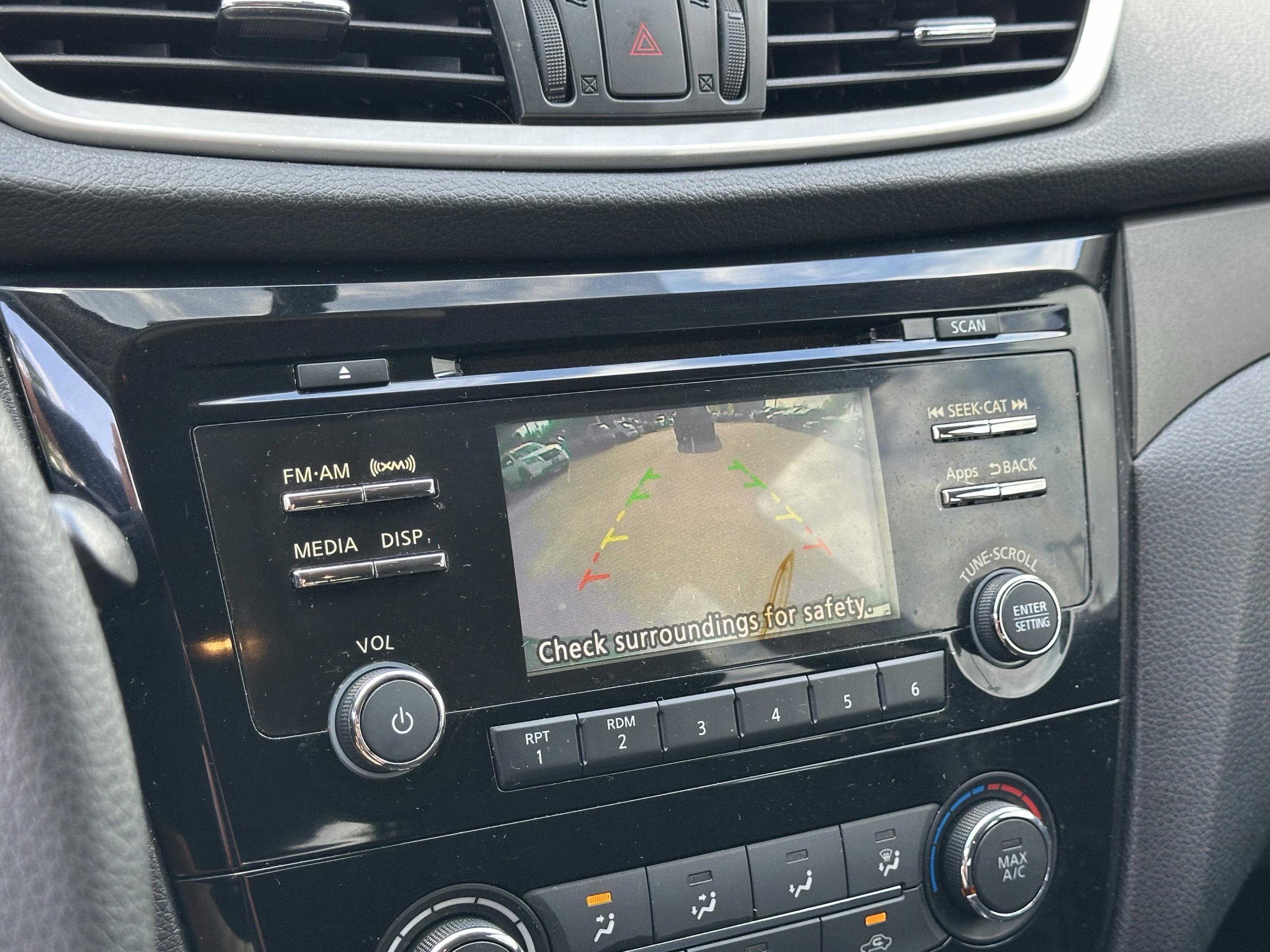 Used 2016 Nissan Rogue S w/ Appearance Package image 23