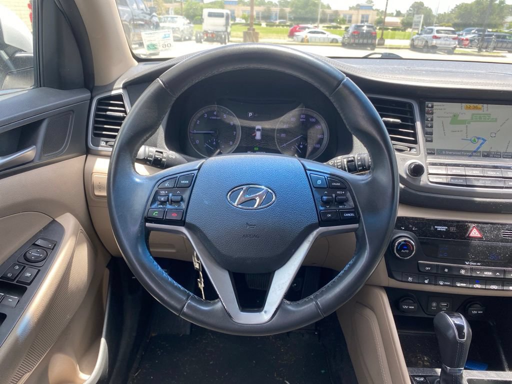 Used 2016 Hyundai Tucson Limited w/ Option Group 03 FWD image 18