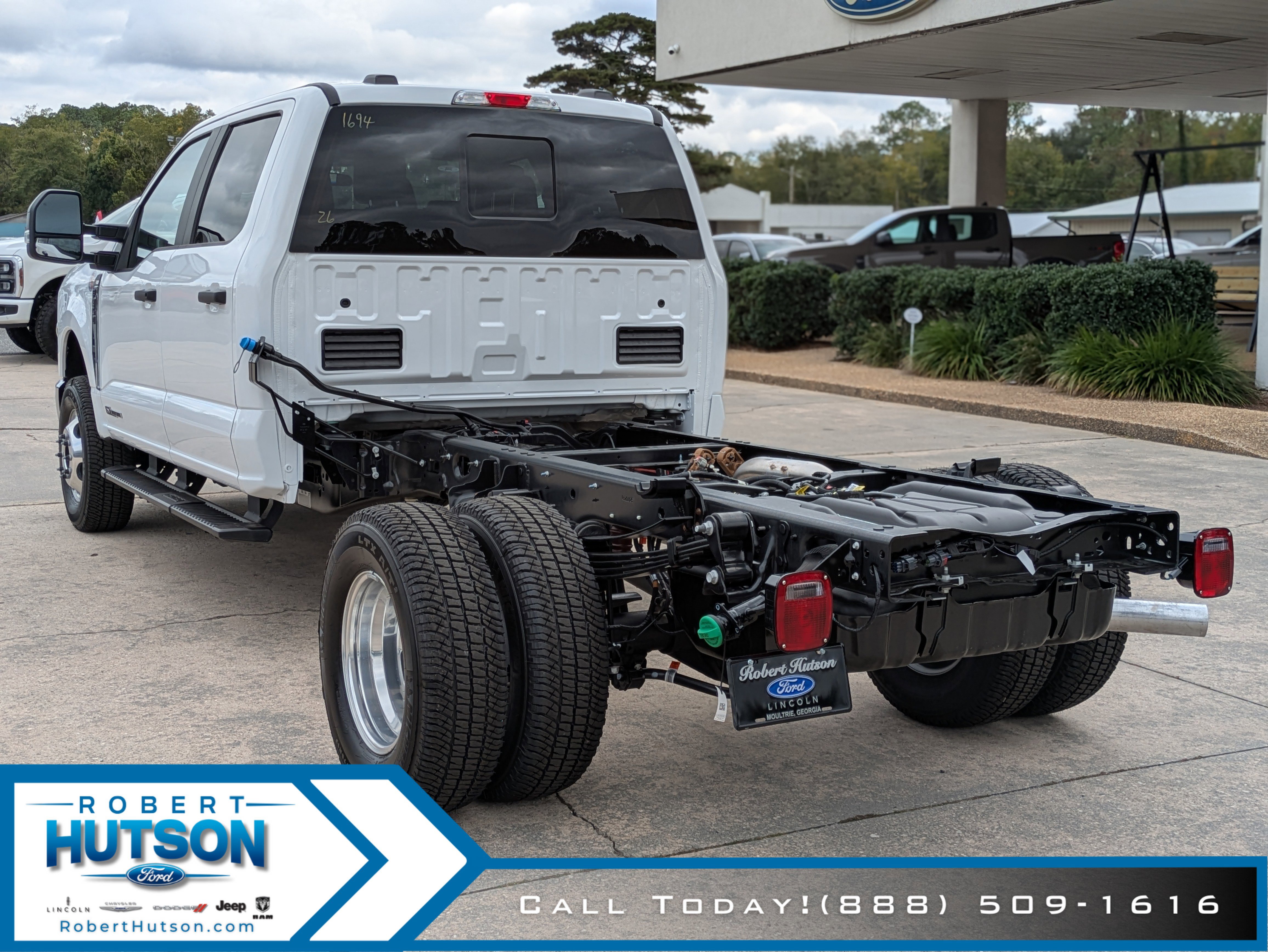 New 2026 Ford F350 XL w/ XL Chrome Package image 9
