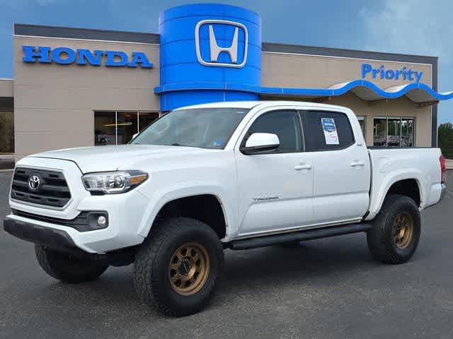 Used 2017 Toyota Tacoma SR5 w/ Tow Package AWD/4WD image 2