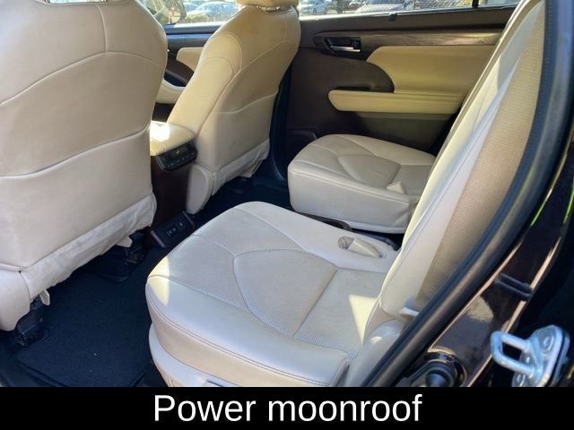 Used 2021 Toyota Highlander Limited FWD image 16