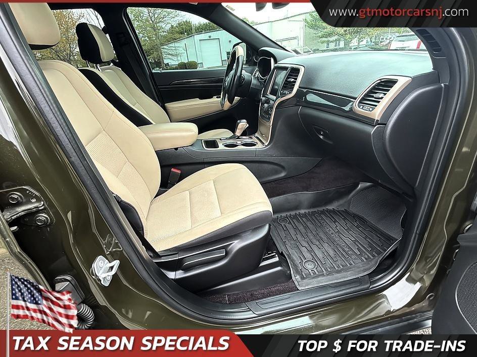 Used 2016 Jeep Grand Cherokee Laredo 75th Anniversary image 42