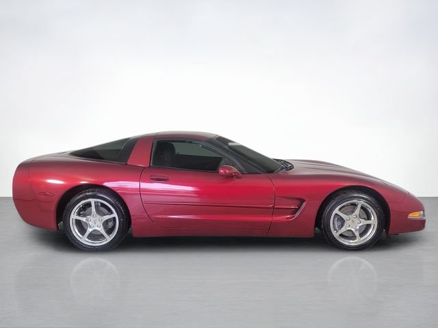Used 2001 Chevrolet Corvette Coupe RWD video 2